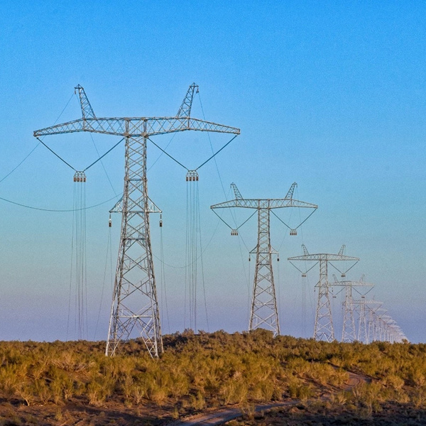 Proyecto de línea de transmisión de CC de alto voltaje (HVDC) de ± 660 kV