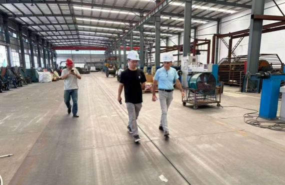 Asesor Energético de Zambia Visita Grand Cable para Conversaciones sobre Proyecto de 330KV